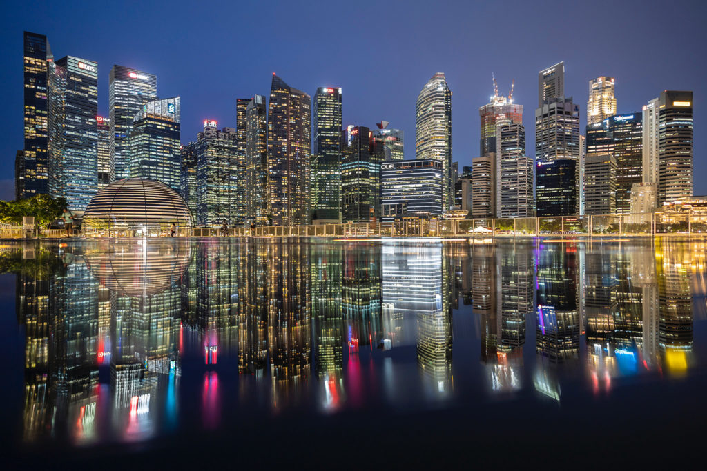 Floating Technology Retail Stores : Apple Marina Bay Sands