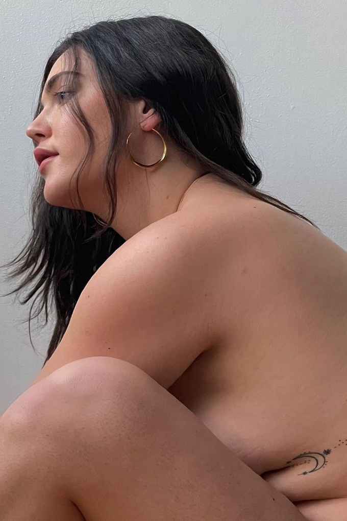Vogue Singapore 2021 - tiktok body health inclusivity body positivity midsize