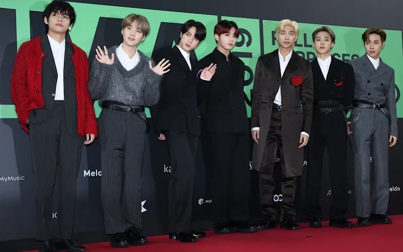 17 times BTS wore coordinated outfits and proved themselves the  best-dressed band in the world