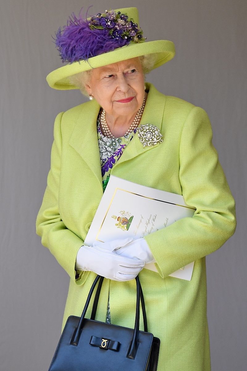 Queen Elizabeth fashion green black