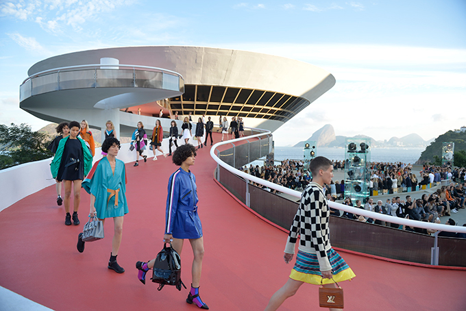 Louis Vuitton Cruise 2017 at Niterói Contemporary Art Museum, Rio de Janeiro, Brazil