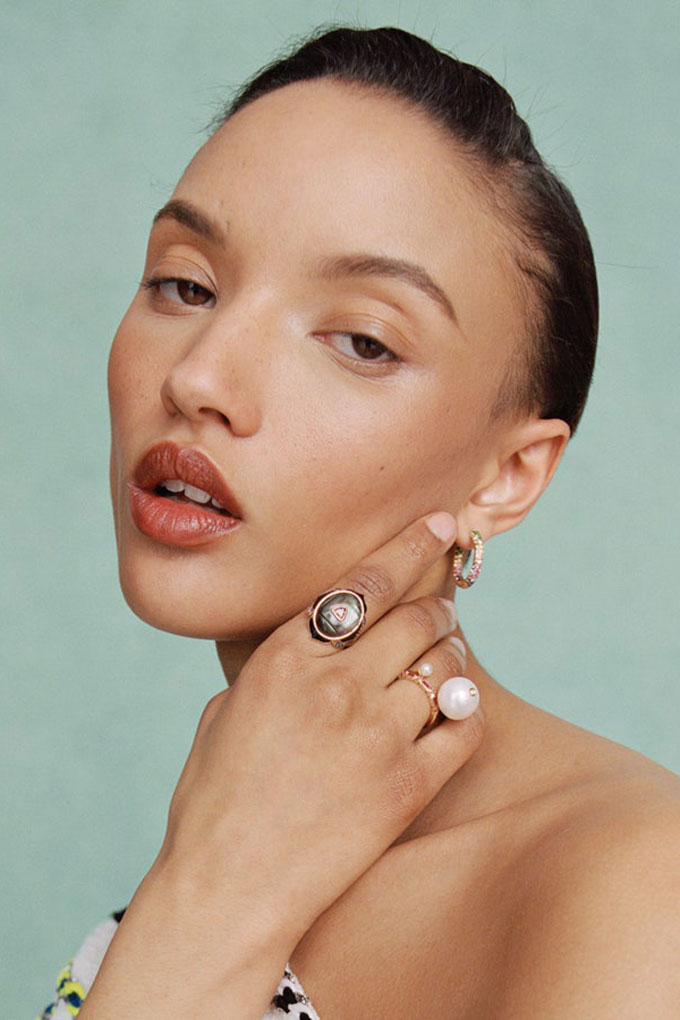 Oval engagement rings model