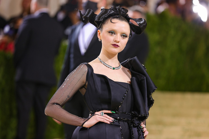 Eileen Gu wearing Tiffany & Co. at the 2021 Met Gala. - Tiffany