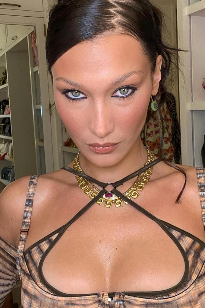 Bella Hadid Y2K hair