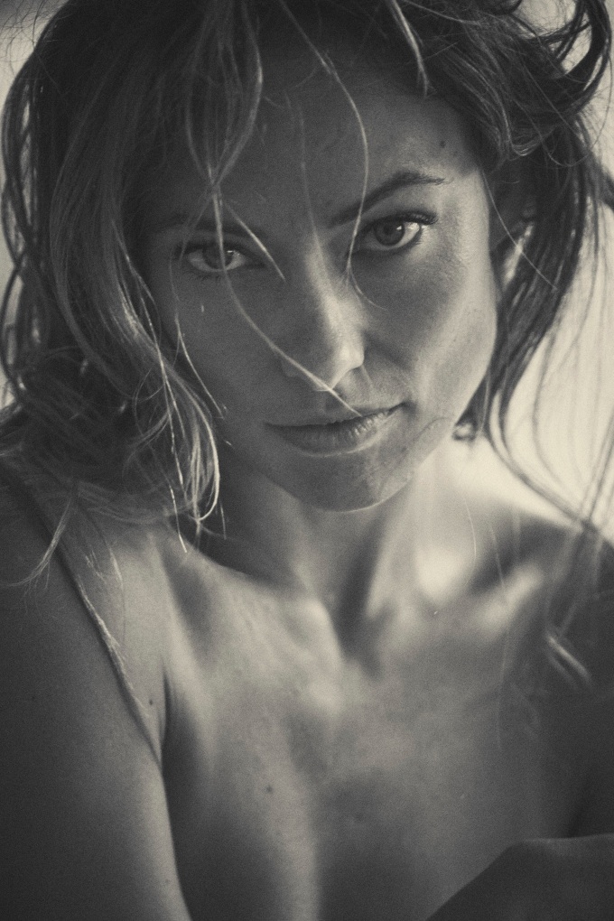 Vogue Singapore 2021 - Olivia Wilde True Botanicals Guy Aroch - sustainability beauty skincare free the nipple -