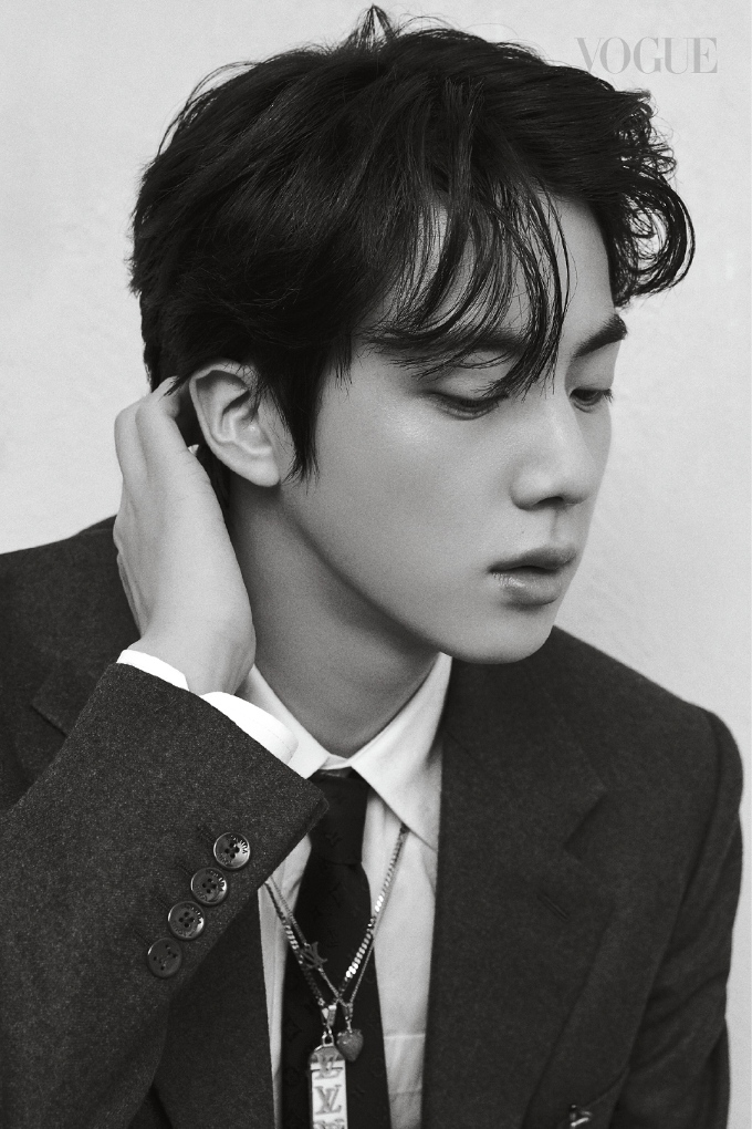 BTS] VOGUE & GQ Vogue Korea Jan 2022 Issue Magazine JIN COVER