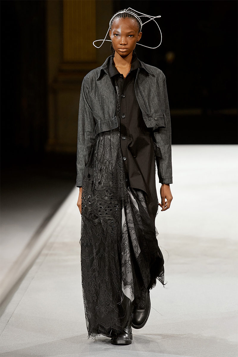 Vogue’s best looks from the Yohji Yamamoto fall/winter 2022 show