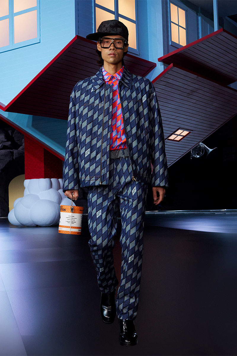 Louis Vuitton Men's Fall 2022 Spin-Off Fashion Show