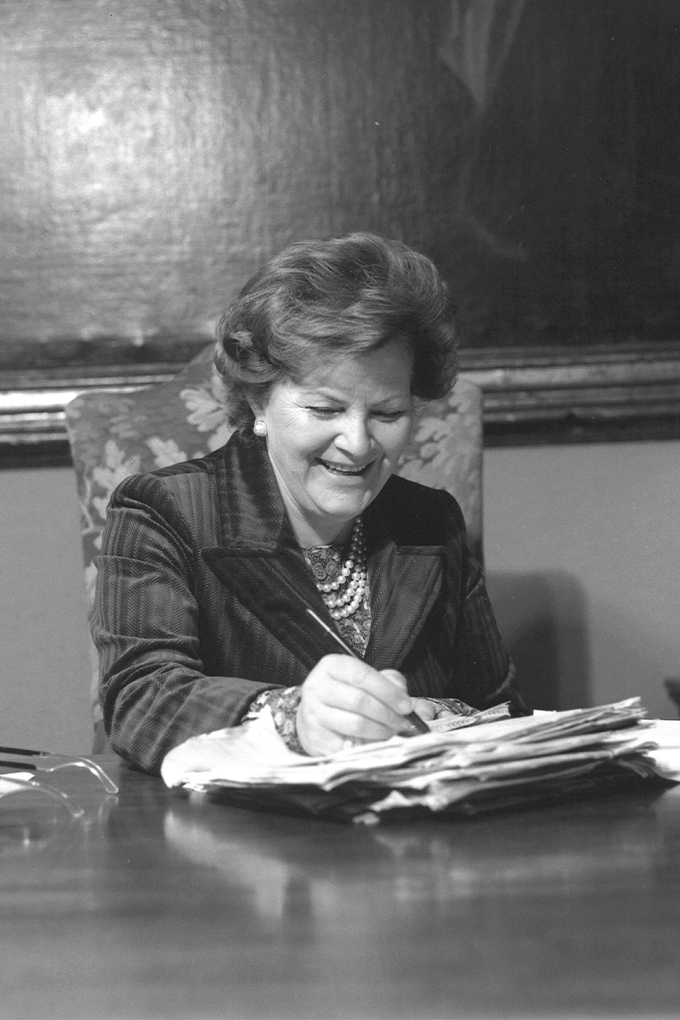 “Throw it behind your shoulders and keep going”: Discover the reclusive Wanda Ferragamo’s secret to success at the Women in Balance exhibition