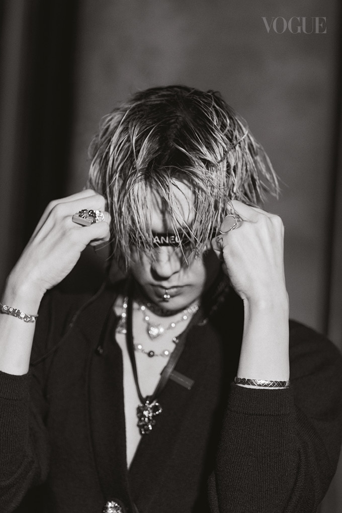 Korean Superstar G-Dragon for Chanel's Gabrielle Bag Campaign - BagAddicts  Anonymous