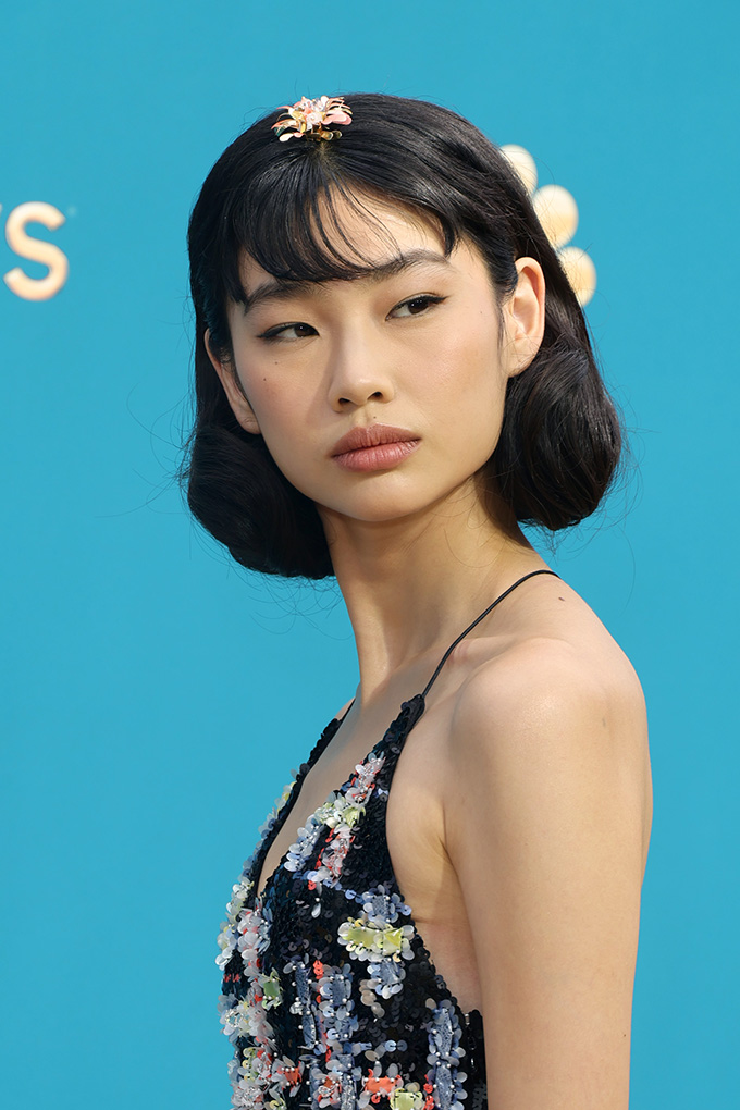 HoYeon-Jung-Emmys-2022-feature Beauty