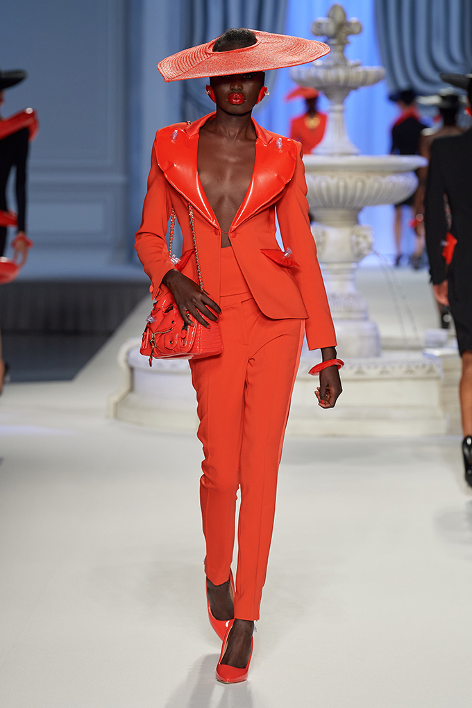 Vogue’s best looks from the Moschino spring/summer 2023 show