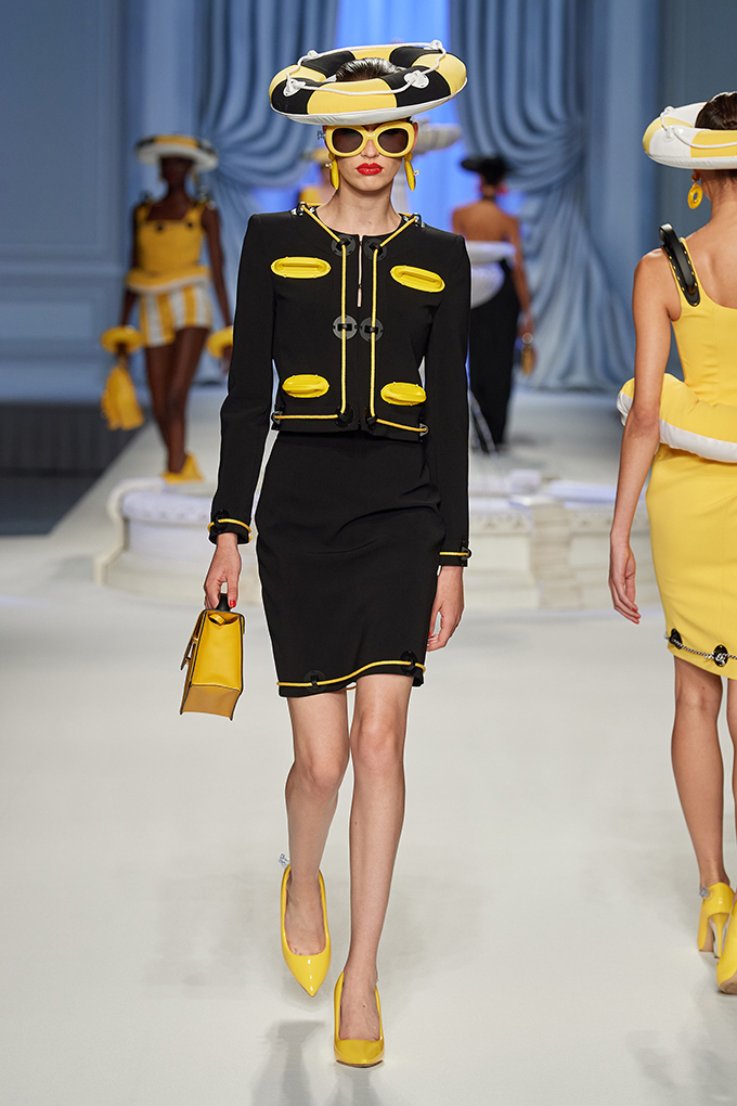 Vogue’s best looks from the Moschino spring/summer 2023 show