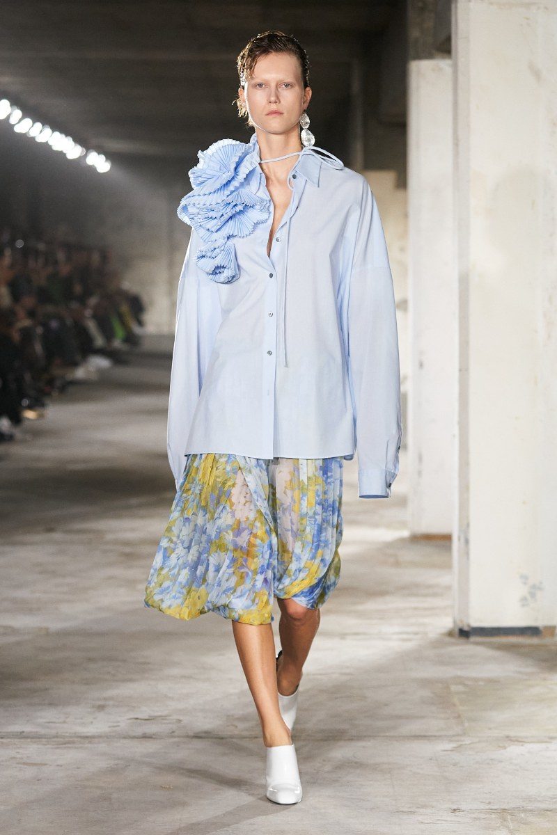 Vogue’s best looks from the Dries Van Noten and Acne Studios spring