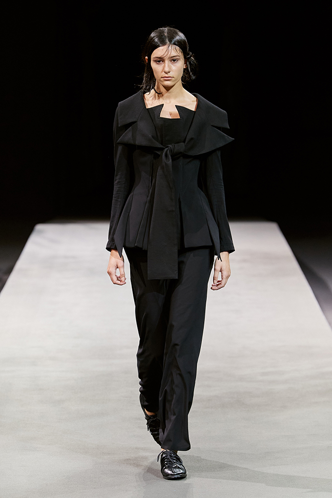 Vogue’s best looks from the Yohji Yamamoto spring/summer 2023 show