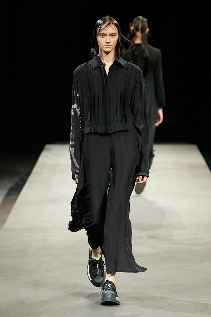 Vogue’s best looks from the Yohji Yamamoto spring/summer 2023 show