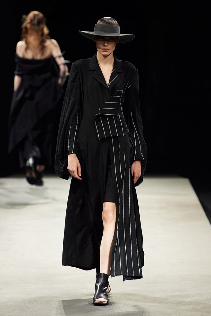 Vogue’s best looks from the Yohji Yamamoto spring/summer 2023 show