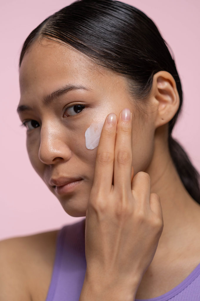 Skin-Cycling-Pexels-Ron-Lach-680x1020-Edited