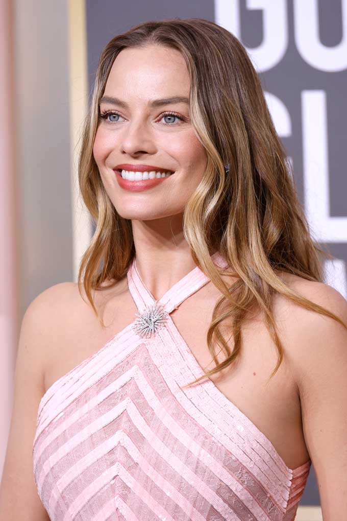 Golden Globes jewellery Margot Robbie