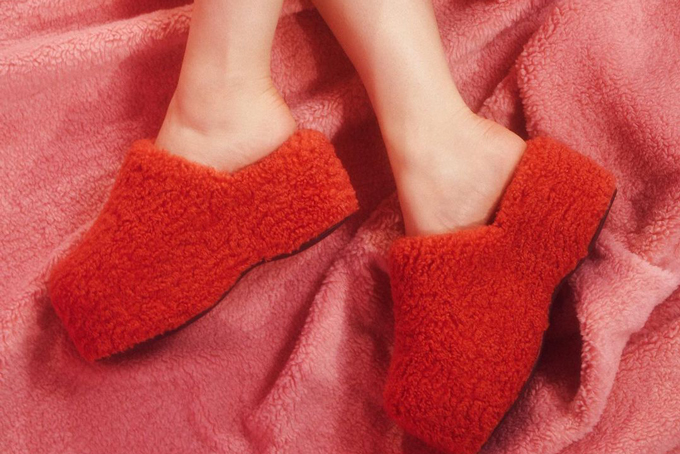trendy clogs online