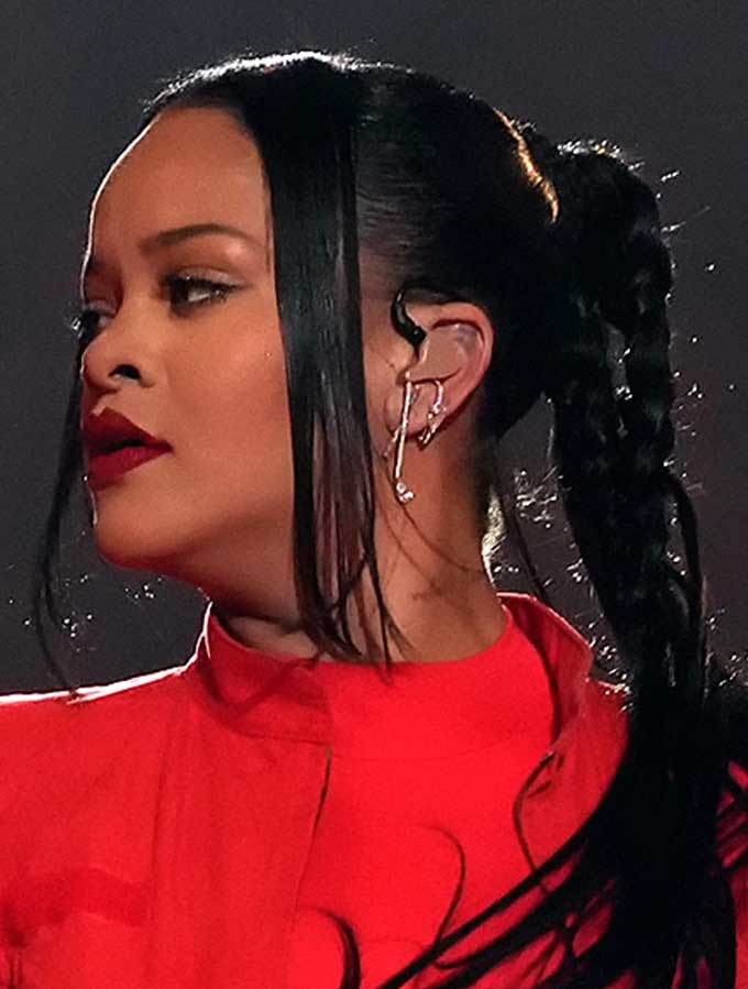 Rihanna Super Bowl jewellery Messika 2