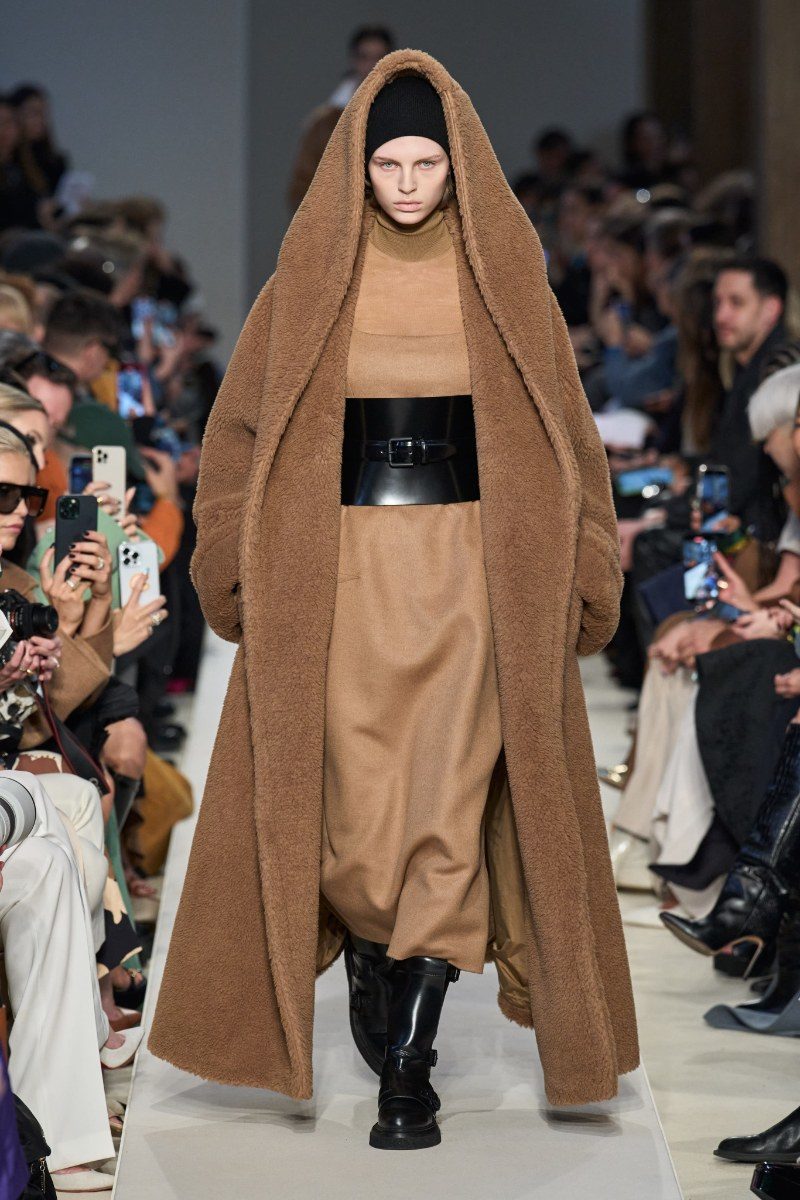 Max Mara FW23 01