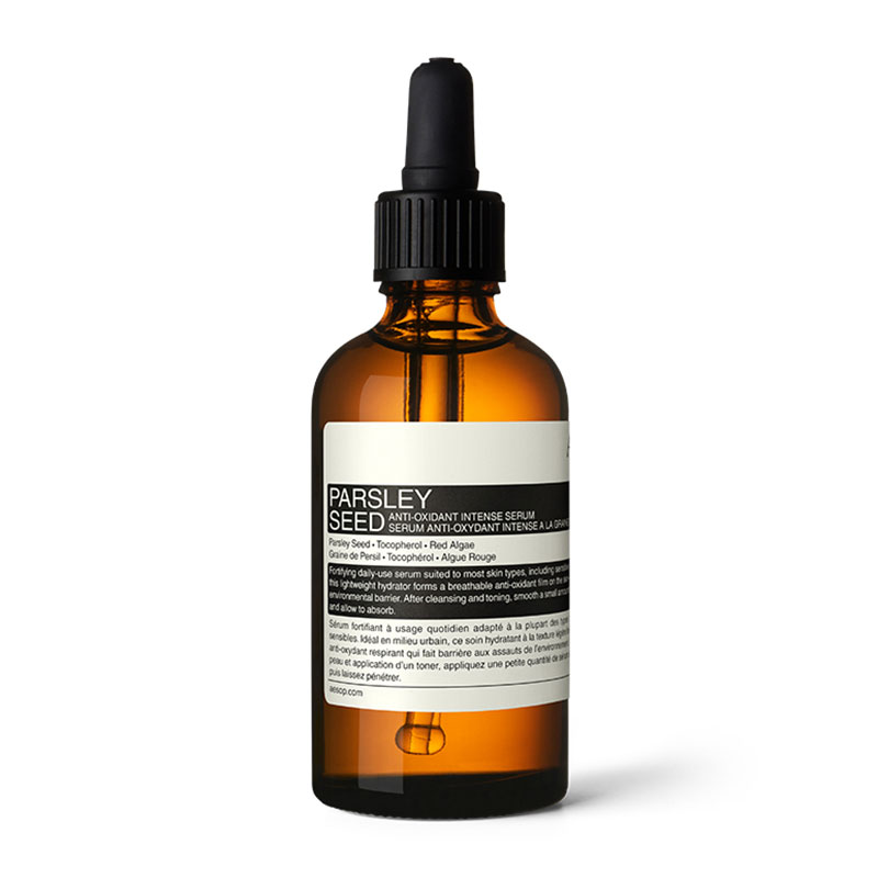 A triple threat in strengthening, hydrating and protecting the skin against airborne pollutants. Together with its signature parsley seed, vitamin E and red algae ingredients, the complexion is left rejuvenated