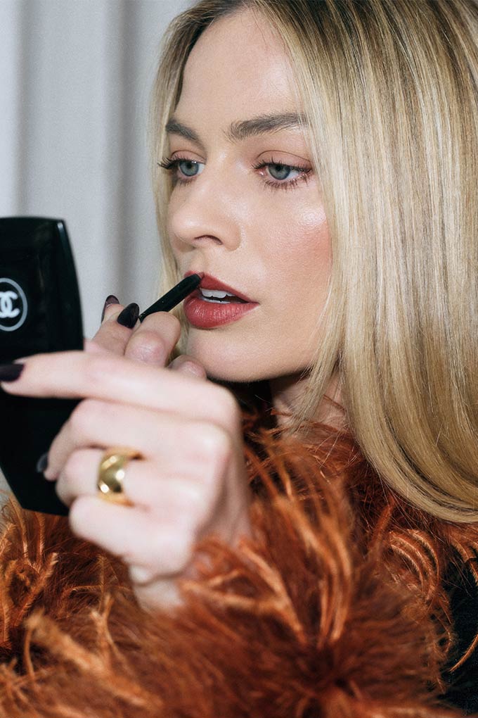 Margot Robbie pre-Oscars 2024 beauty