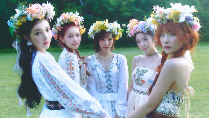 The most enthralling beauty moments from Red Velvet ‘Cosmic’ MV