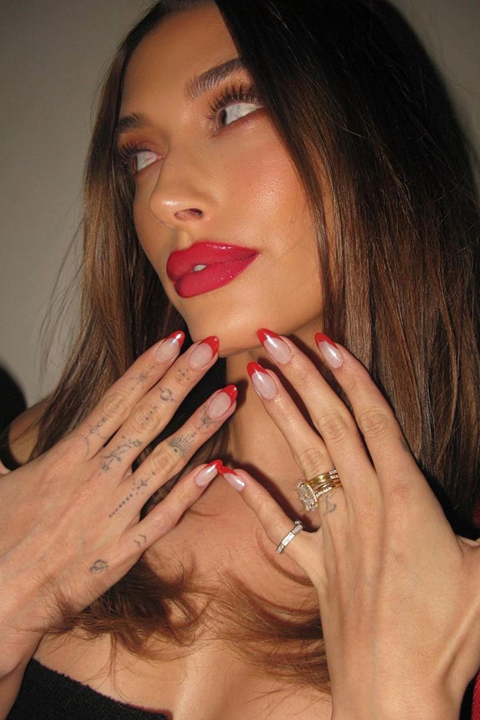 Glazed doughnut / donut nails - Hailey Bieber Zola Ganzorigt