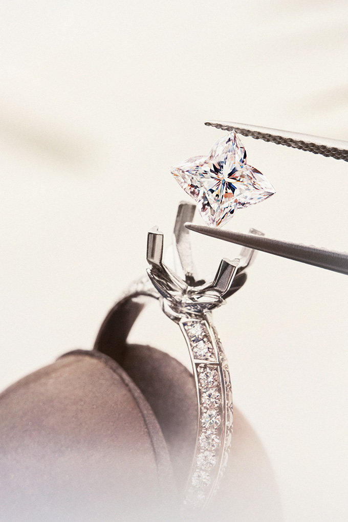 louis vuitton lv diamonds