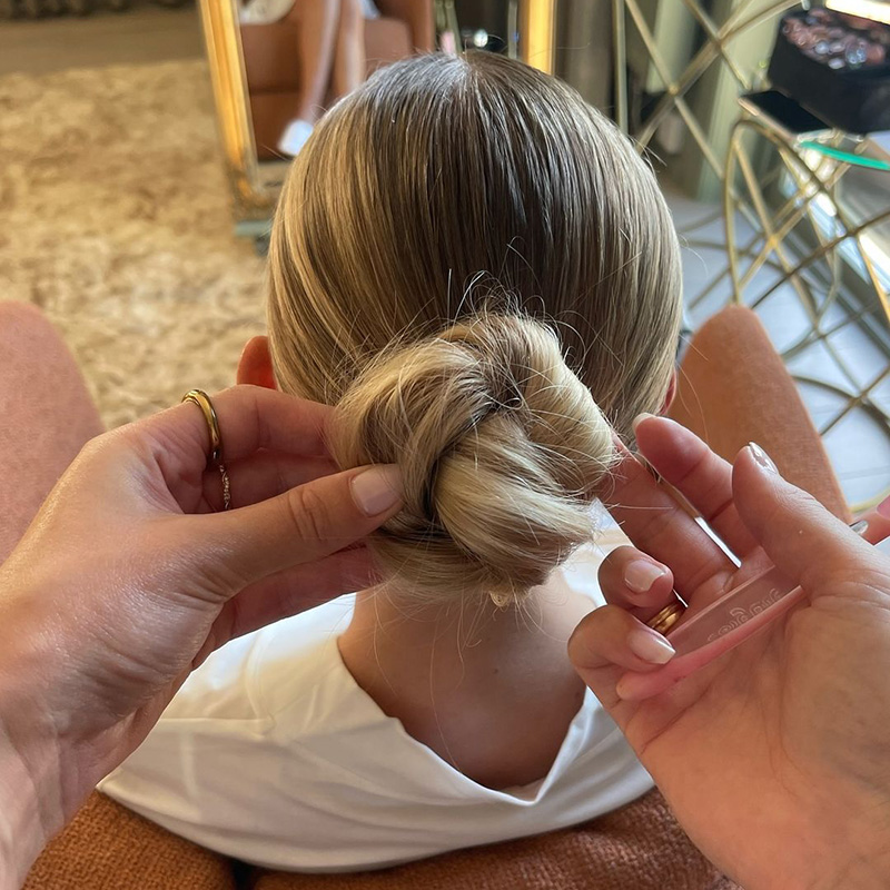 Matilda djerf knotted bun