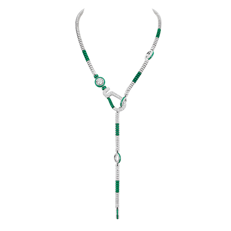 chanel sporty 5 necklace
