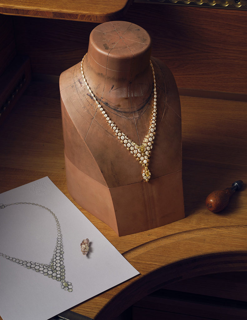 cartier zoe saldana necklace melis