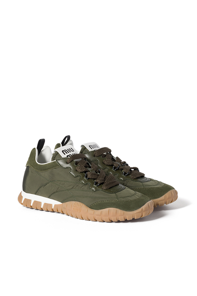 MiuMiu leather logo sneakers SS25 新作 ★ 7C67FB16-DA9E-41D6-ADF3-