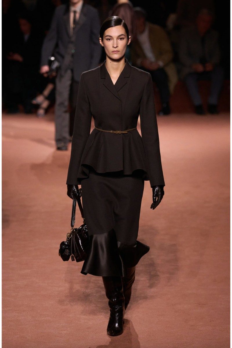 Fendi Fall Fendi Dress 2018 Clearance Vogue Runway Fendi Outlet Fendi  Spring 2024 Ready To Wear
