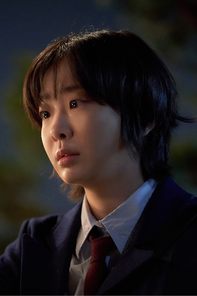 Kim Dami, Son Sukku and director Yoon Jong-bin open the mystery