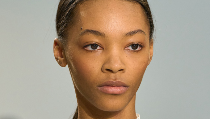 ★韓国大人気★【2000ARCHIVES】 ADDICTED CONTOUR T 2色 Contouring 2.0: Hello softly-sculpted cheeks, goodbye harsh