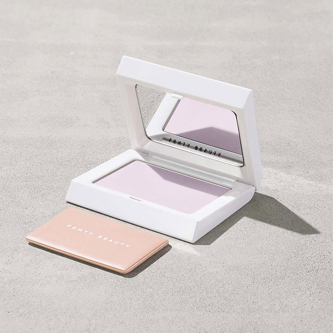 Fenty Beauty Bright Fix Instant Brightening + Blurring powder