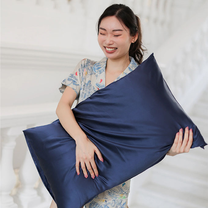 Bells&Birds Silk Pillowcase