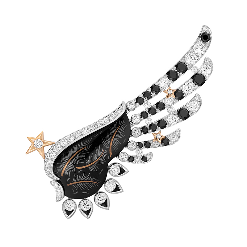 five wings brooch black spinels