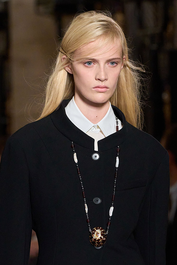 pendant necklace tory burch spring summer 2026