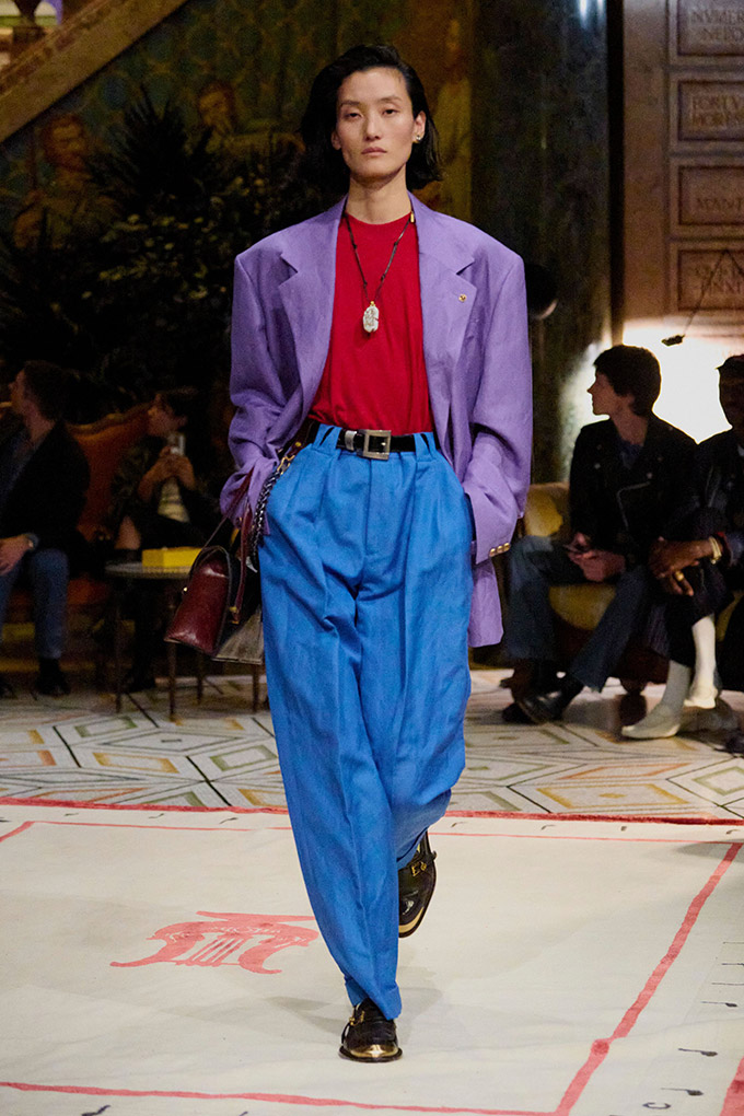 versace pendant necklace spring summer 2026