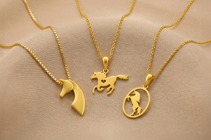 poh heng horse pendants