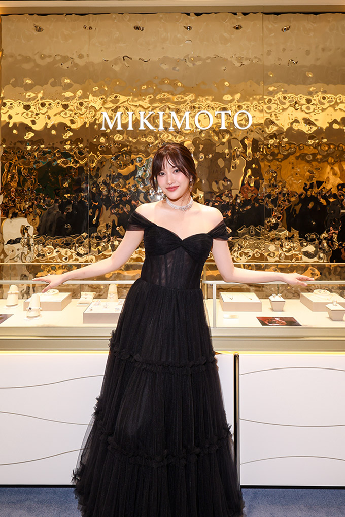 freen sarocha mikimoto takashimaya