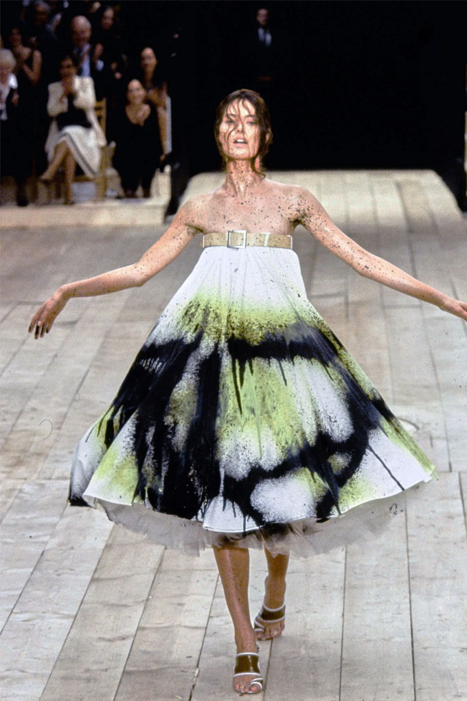 アート・デザイン・音楽 Contemporary Fashion No.4, No.5, No.6 A dive into fashion's longstanding affair with art