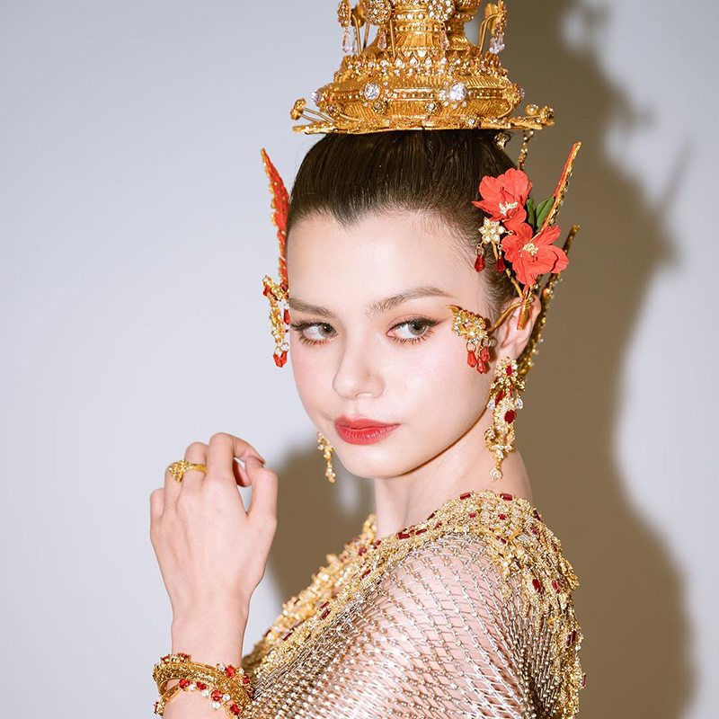 Becky Armstrong best beauty looks