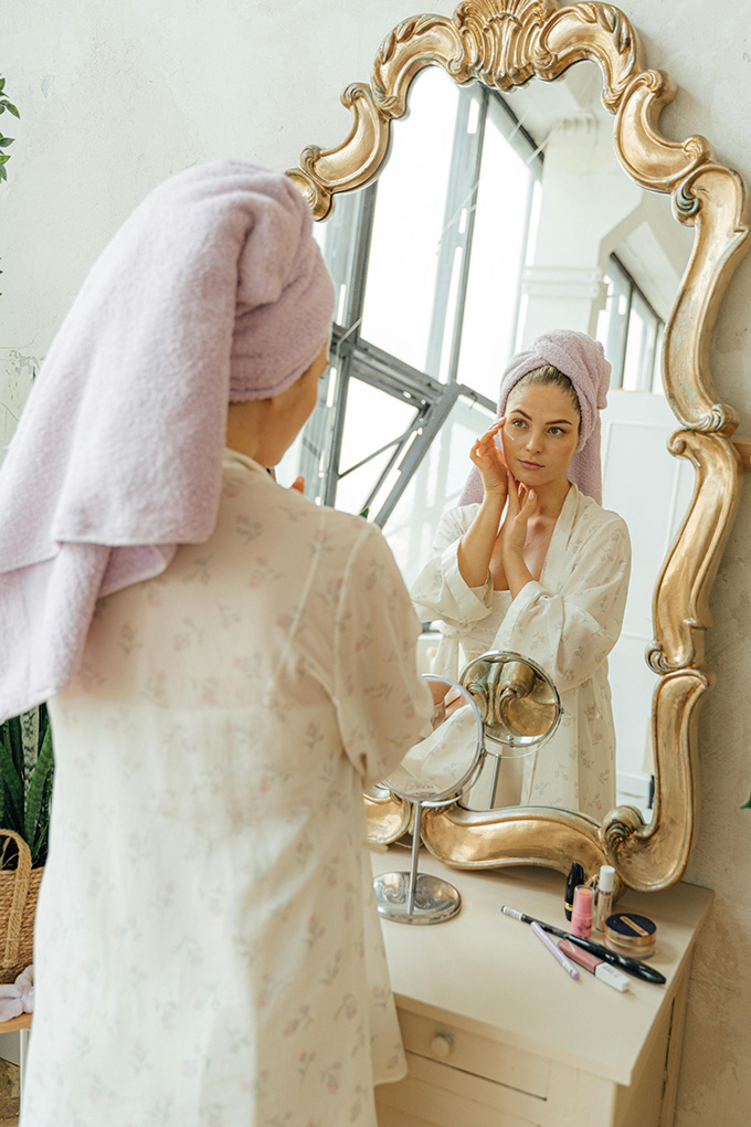 Dermaplaning at home
