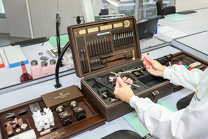 patek philippe singapore service centre