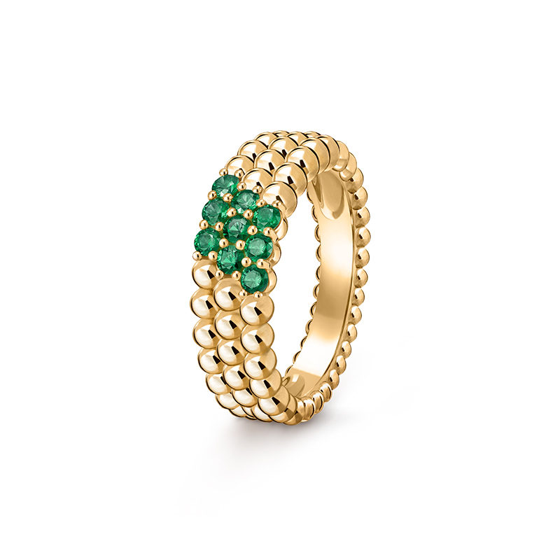 van cleef arpels perlee ring emeralds